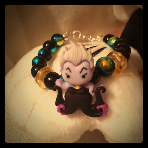 Bracelets with genuine amber accents. - Picture 1 of 8